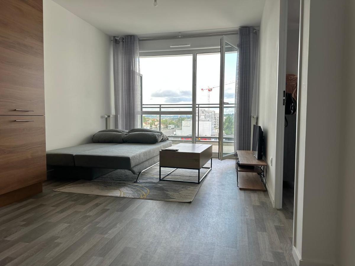 Agreable 2 Pieces Avec Balcon Et Parking Transports By Immo Kit Bnb Sarcelles Buitenkant foto