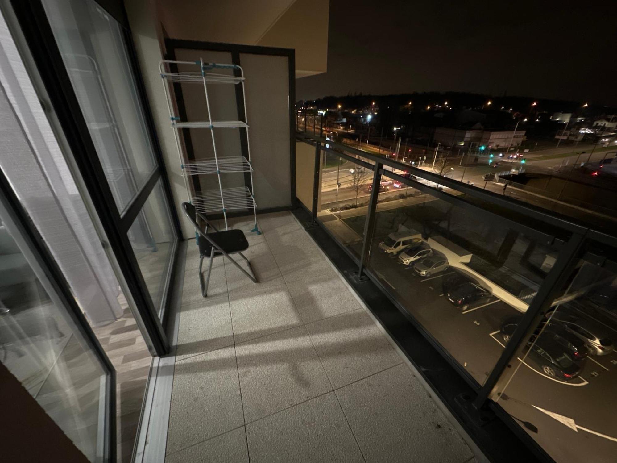 Agreable 2 Pieces Avec Balcon Et Parking Transports By Immo Kit Bnb Sarcelles Buitenkant foto